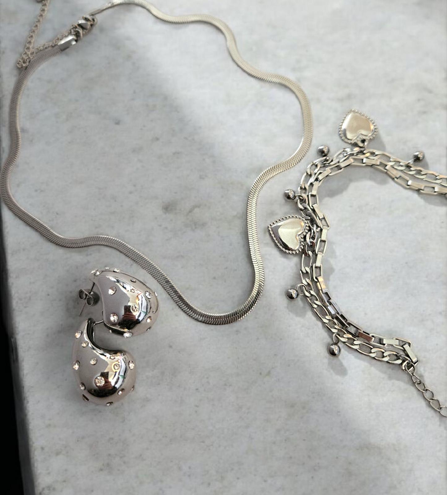 Dahlia Necklace Silver