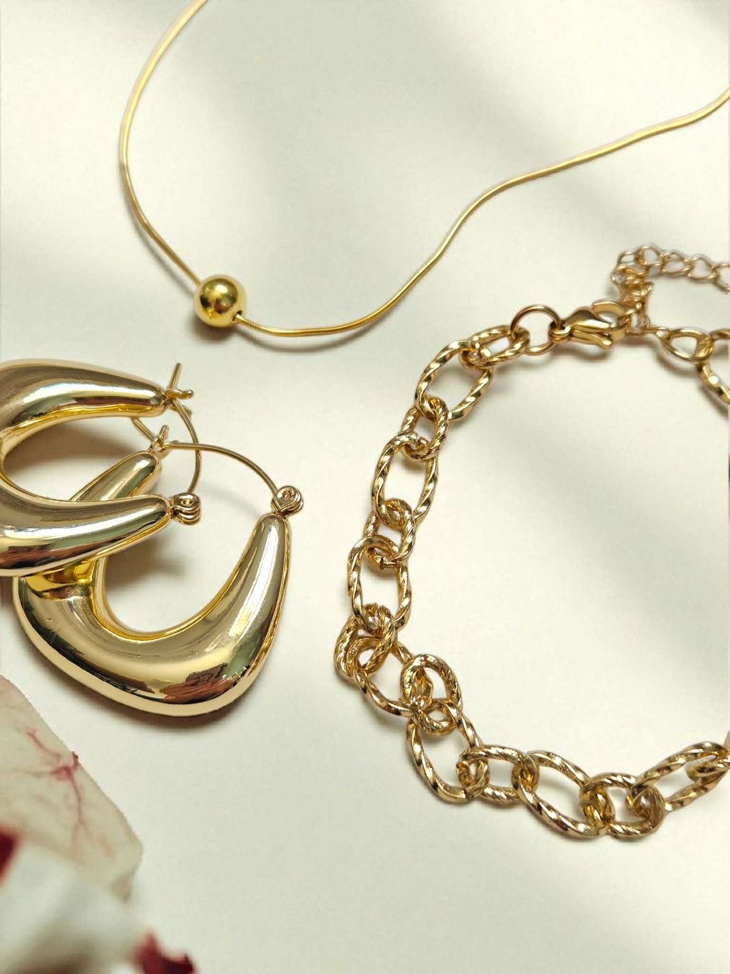 Dottie Necklace