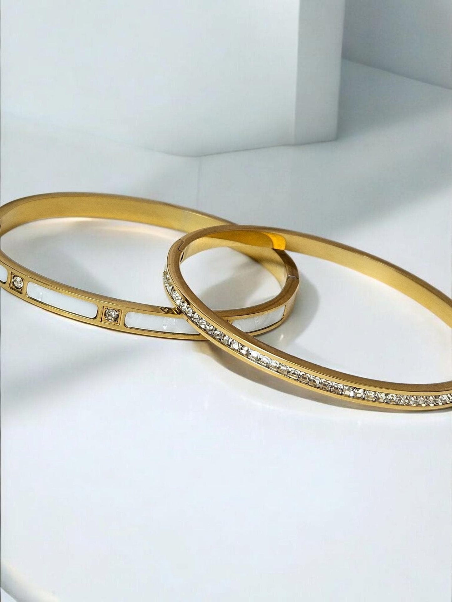 Rhea Gold Bangle