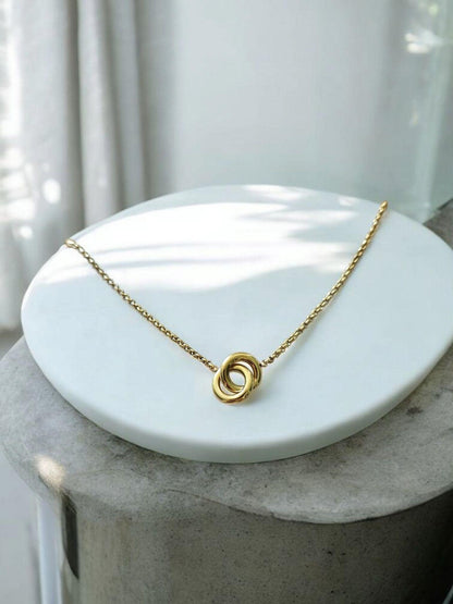 Poppy Necklace