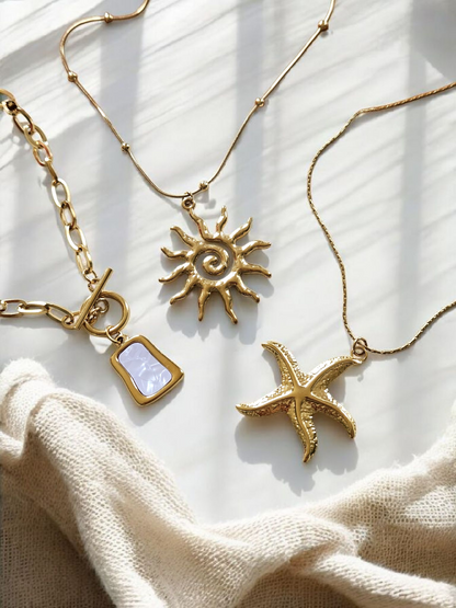 Naia Necklace