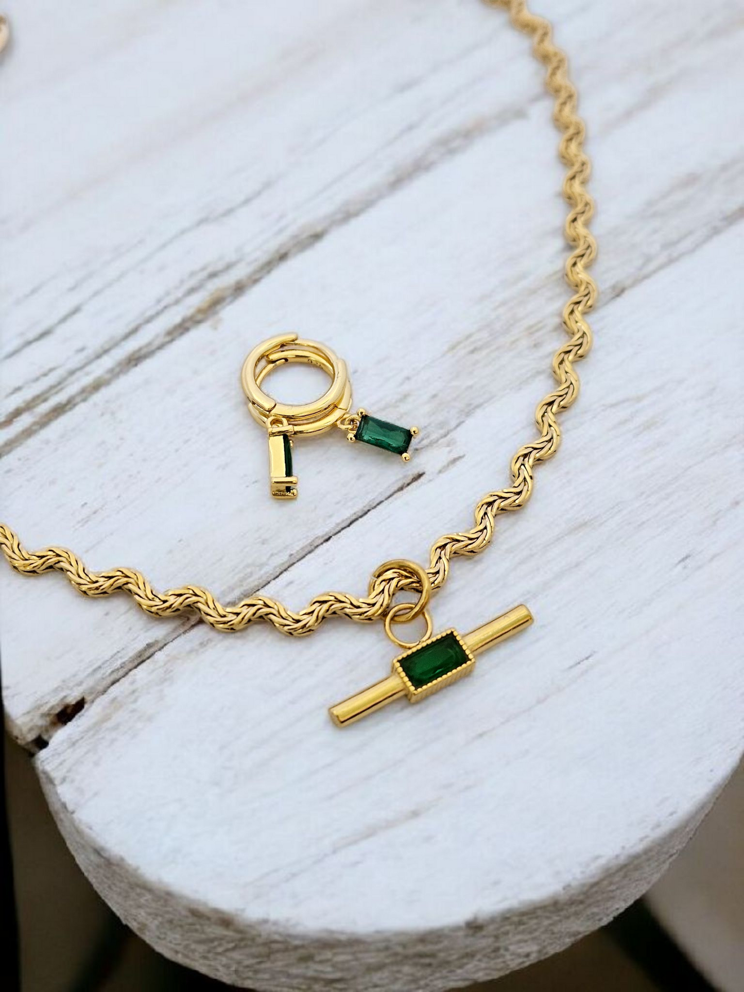 Noa Necklace